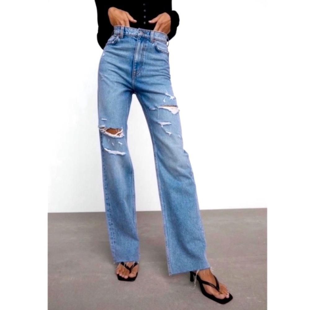 ZARA | Blue 90s Full Length Distressed High Rise Jeans
